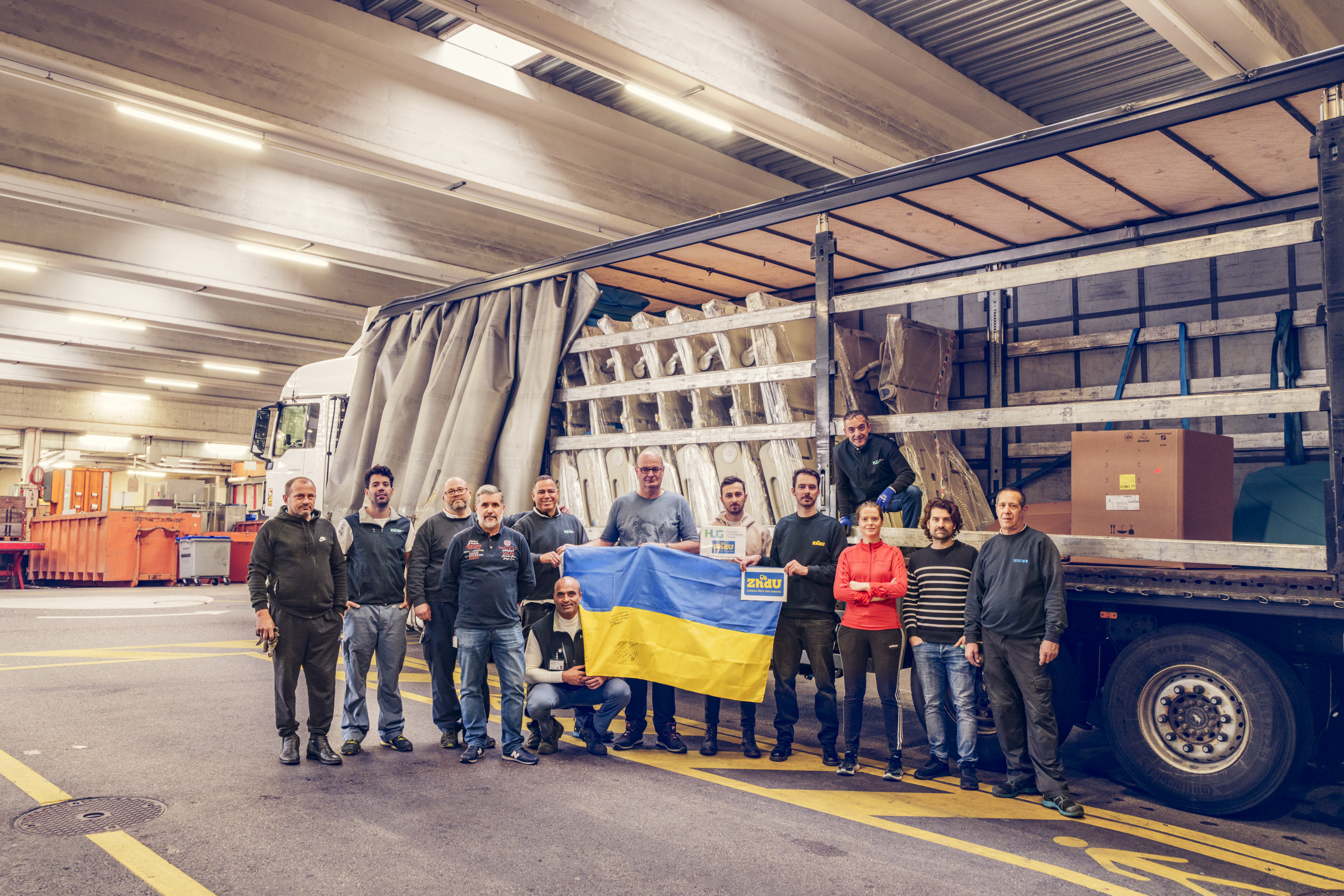 Chargement des 156 lits à destination de l'Ukraine 