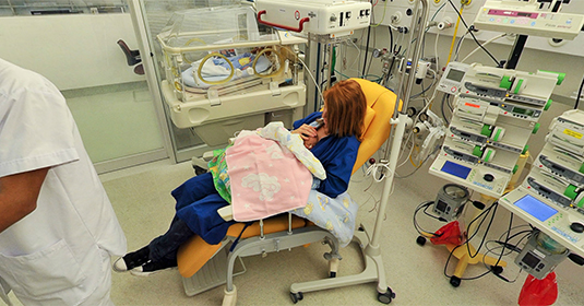 The neonatology unit, between technology and tenderness